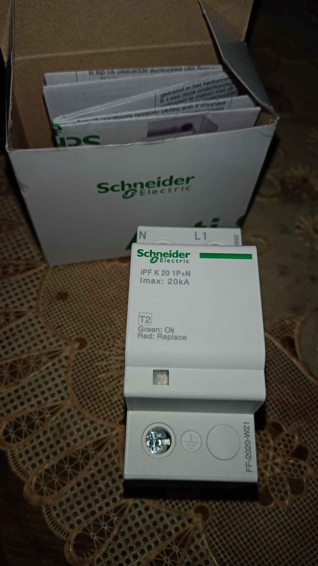 Surge Arrester Schneider / Arester Schneider Pf20 2p (1p + N)