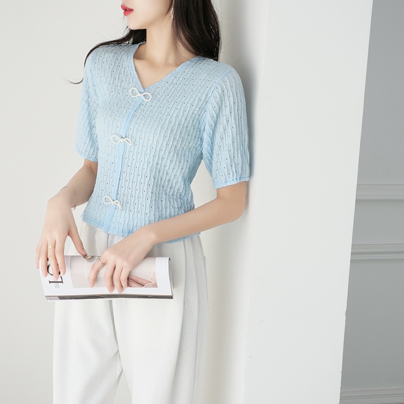 【Elegant】Soft Knitted Solid Faux Pearl Decor V-Neck  T-Shirt  7378