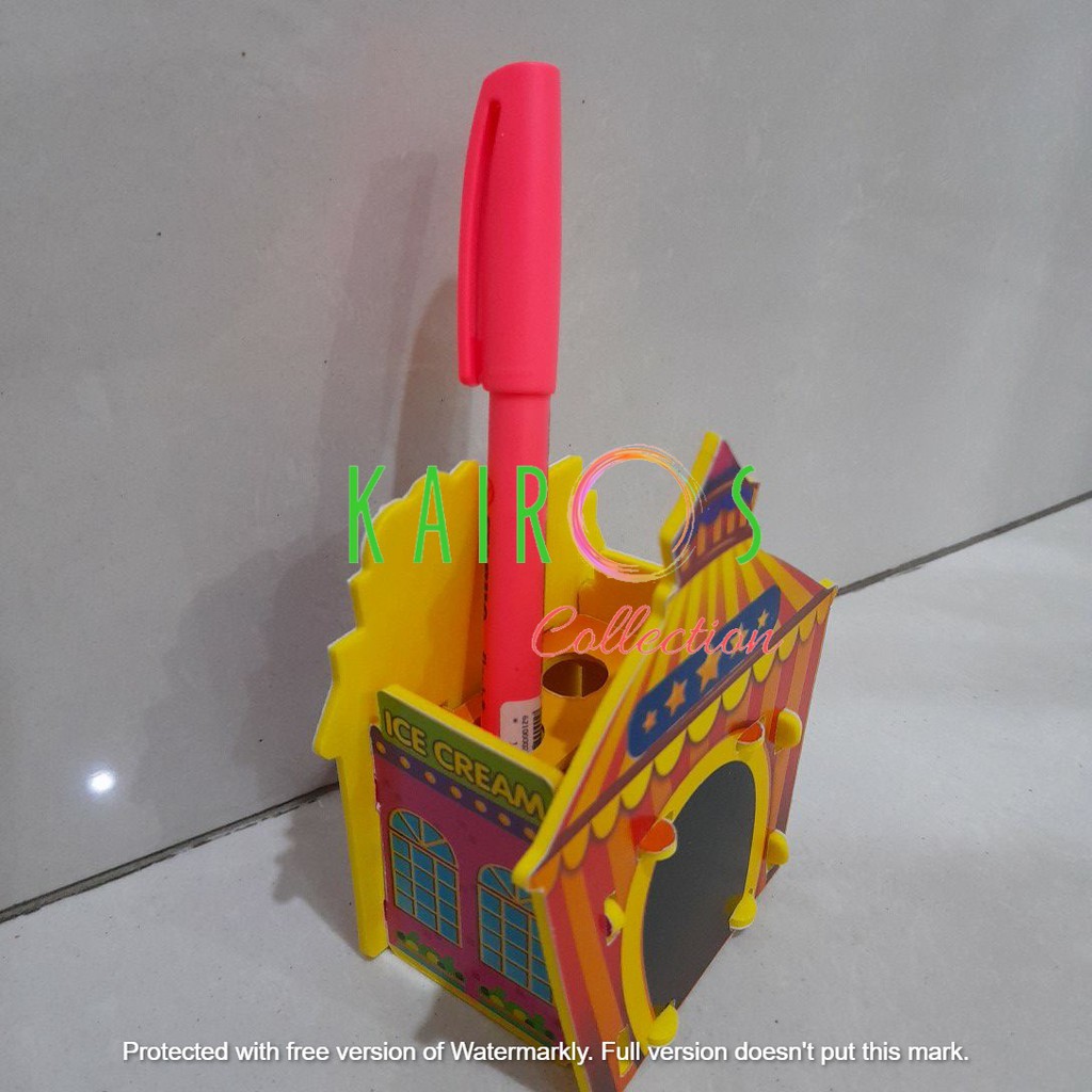 Tempat Pensil Bongkar Pasang Karakter Creative Pen Holder