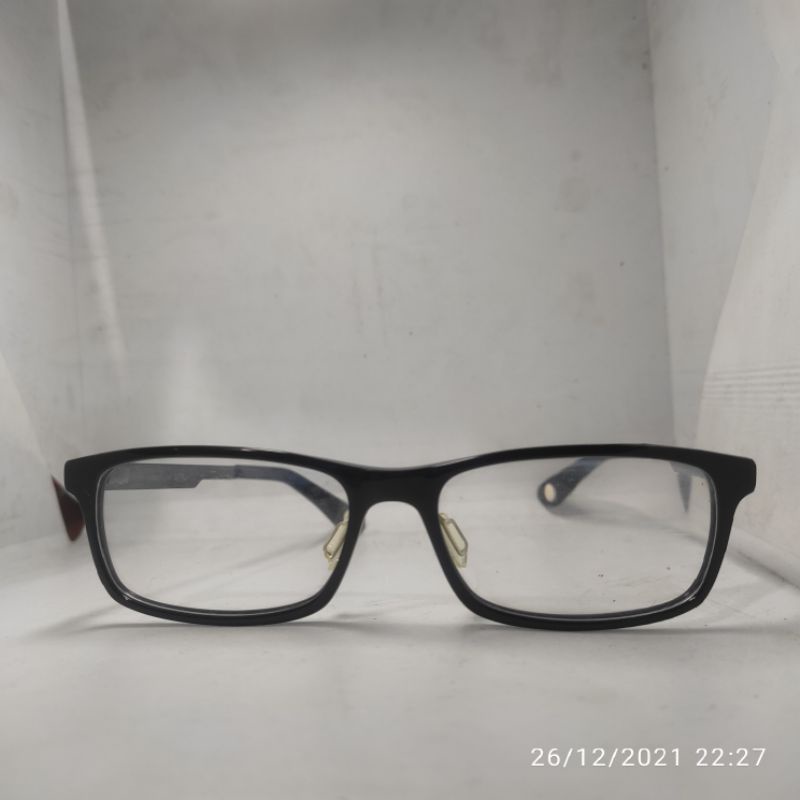 kacamata second merk levis