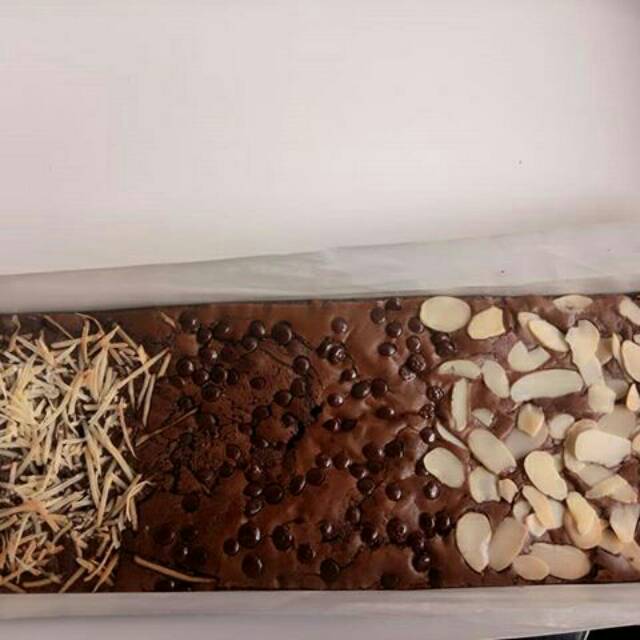 

Fudgy brownies panggang mix 3rasa