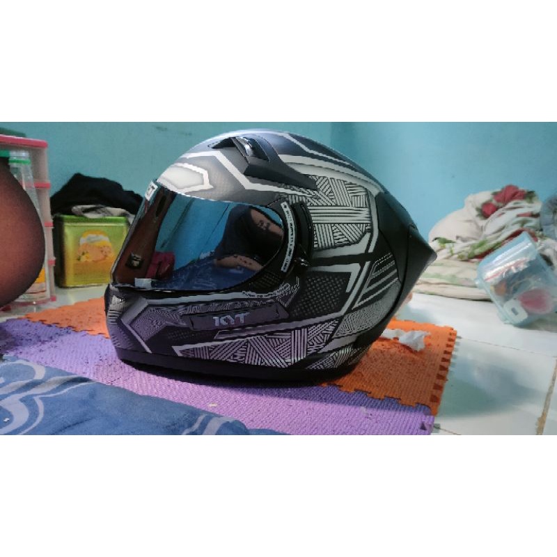 Helm KYT K2R