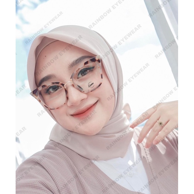 FRAME KODE (CLARA) MODEL KOTAK CAT EYE PHOTOCROMIC ANTIRADIASI MINUS DAN CYL BISA REQUEST