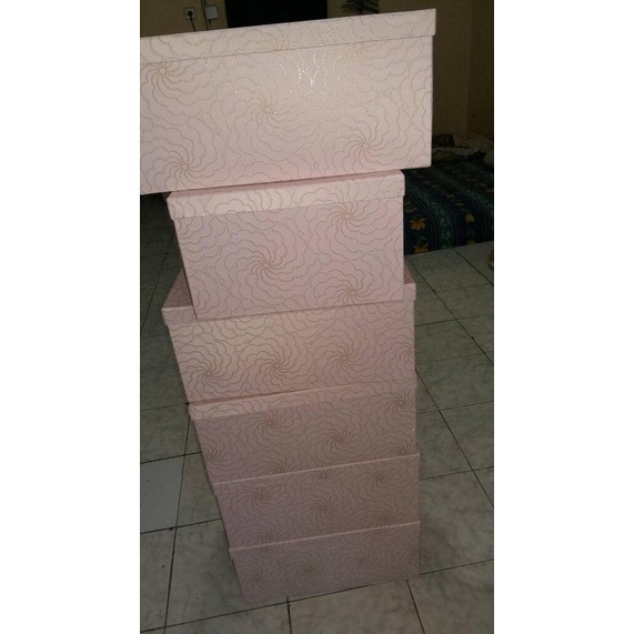 

KOTAK KADO DAN SESERAHAN/PARCEL FGBV61352