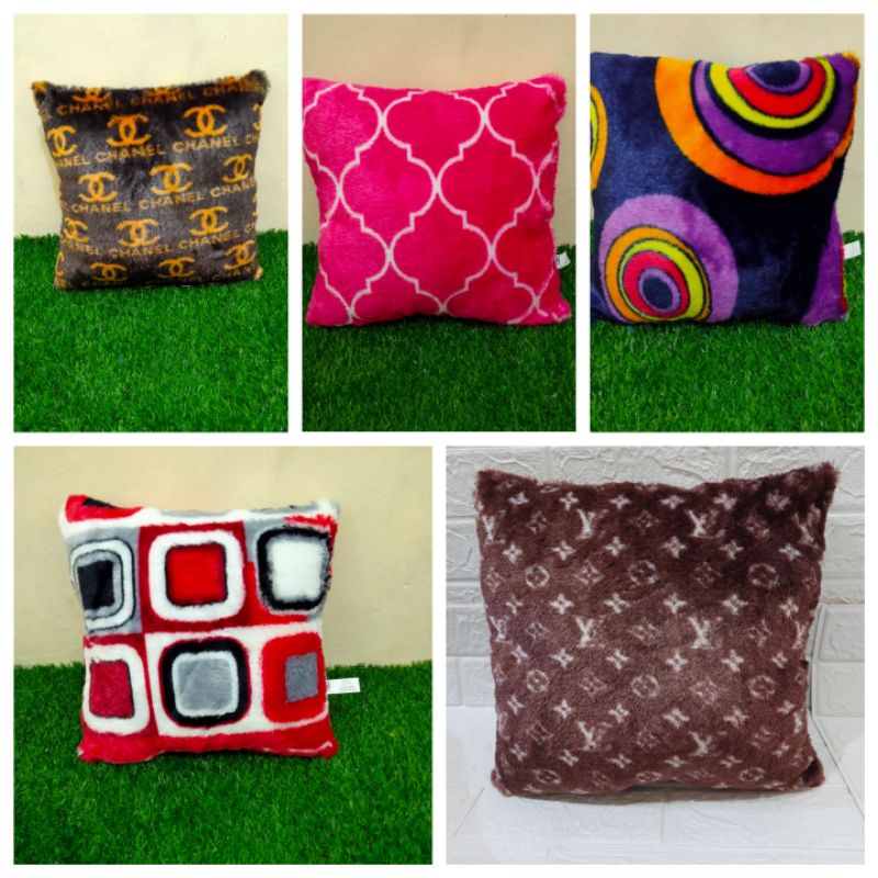 BANTAL SOFA BESAR  MOTIF &quot; YELVO PRINT MOTIF&quot; ukuran 50 x 50 cm