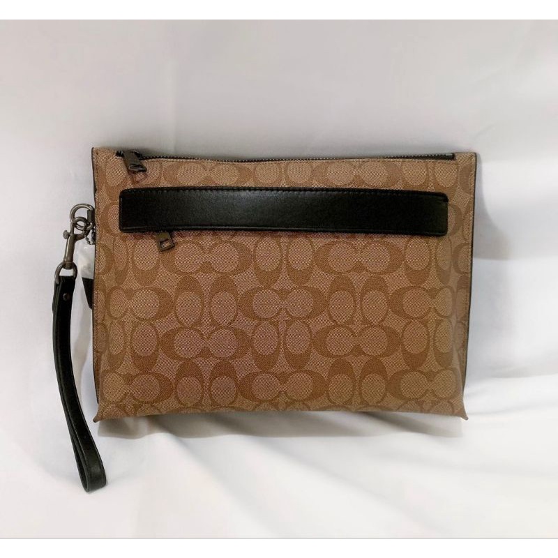 coach pouch