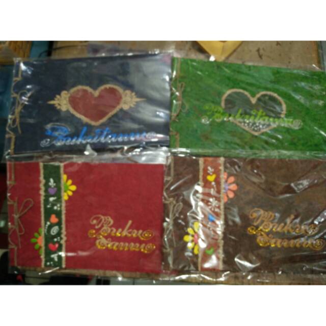 

Souvenir buku tamu daur ulang