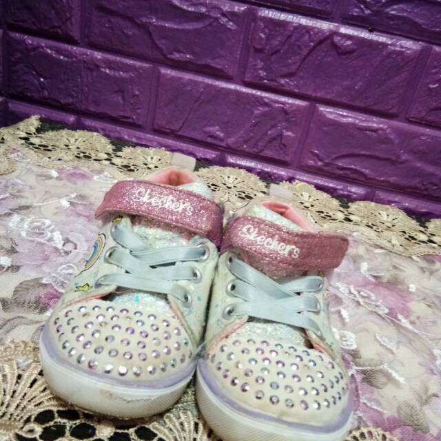 Sepatu skechers twinkle toes