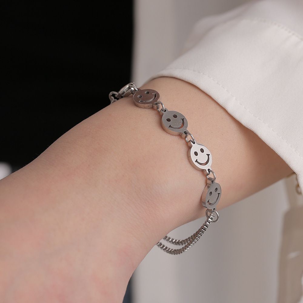 【COD Tangding】Smile Face Hip Hop Titanium Personality Bracelet New Fashion Cool Girl