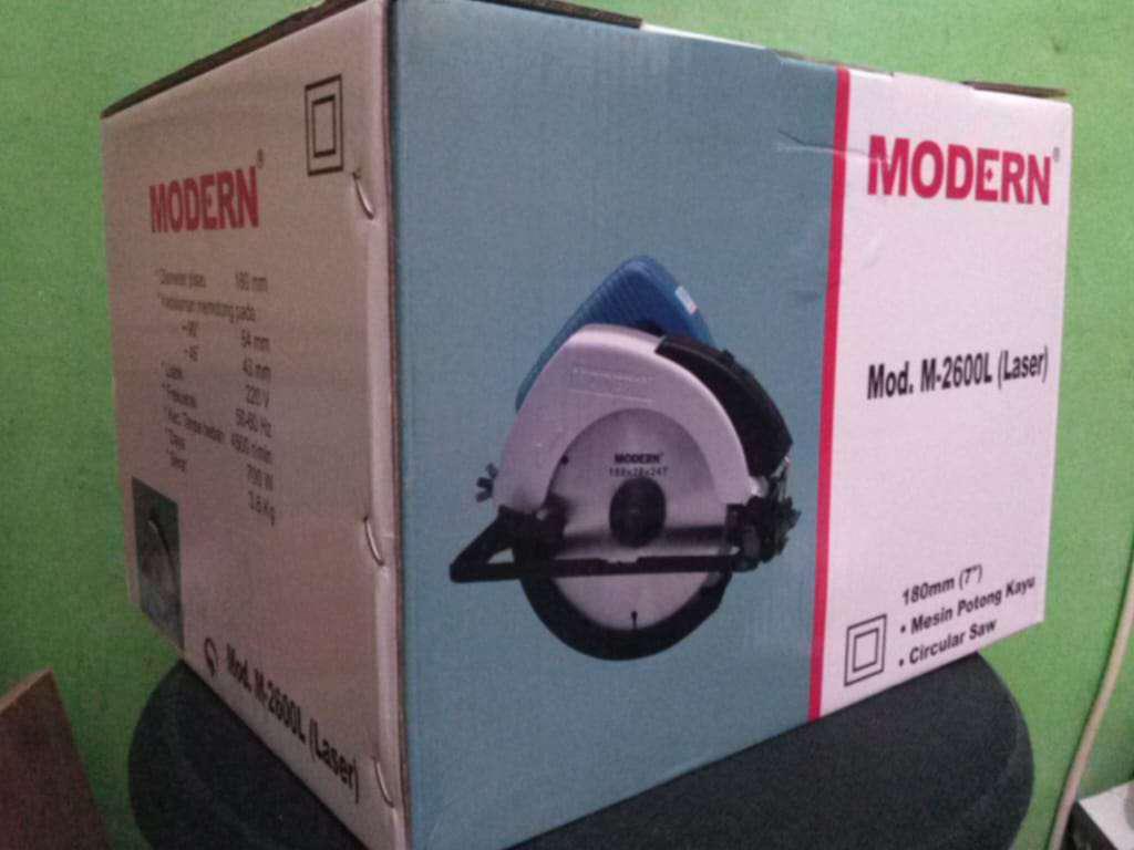 Mesin Gergaji Circular Saw/mesin Potong Kayu 7 Modern Laser M-2600l