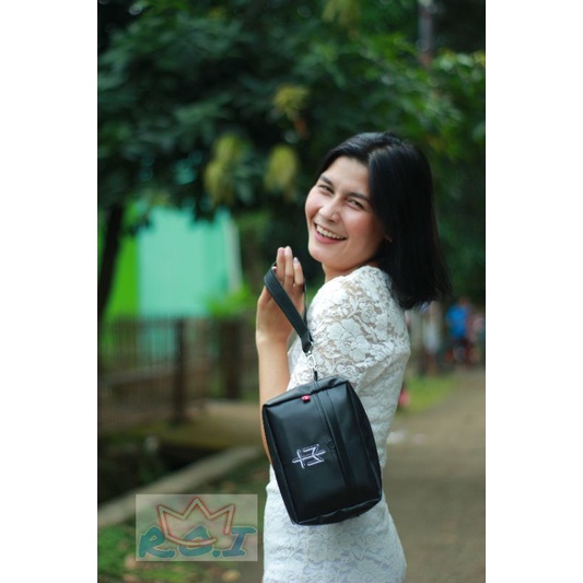 MATERNAL DISASTER  Pham Pouch Bag Waterproof Mini Hitam