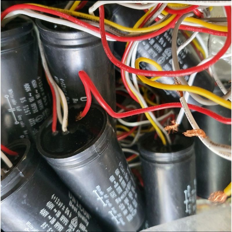 Kapasitor Mesin Cuci 2 Tabung ( untuk merk Sanyo, Aqua, Sanken, Sharp, Polytron, Panasonic )