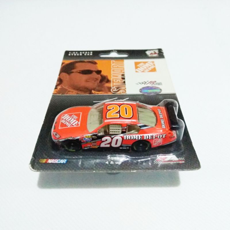 Nascar No 20 Home Depot Tony Stewart Pit Stop Toyota Camry MOTORSPORTS AUTHENTICS card