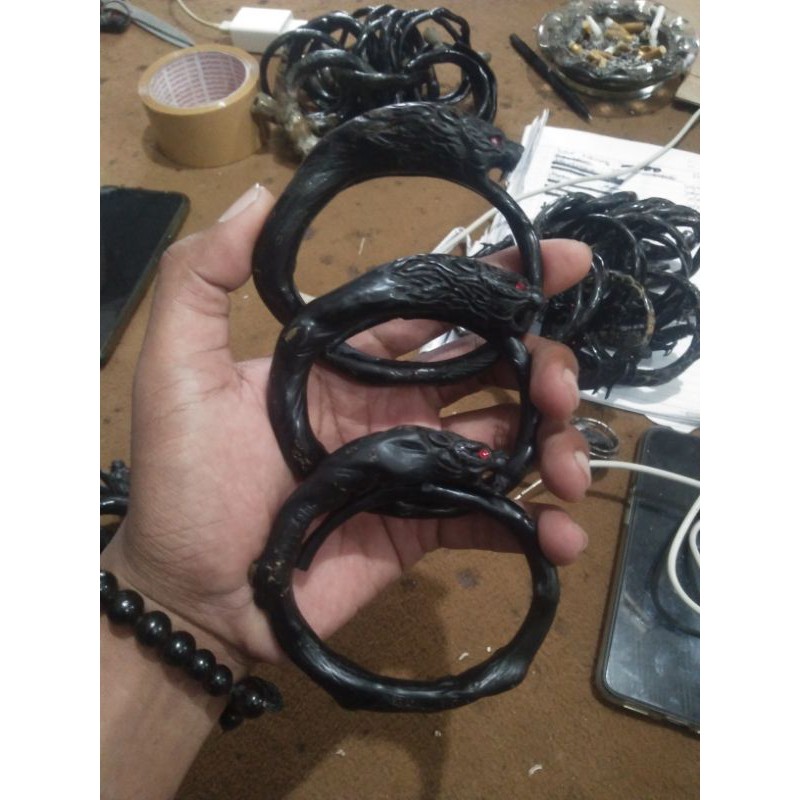 Gelang akar bahar hitam ukir macan