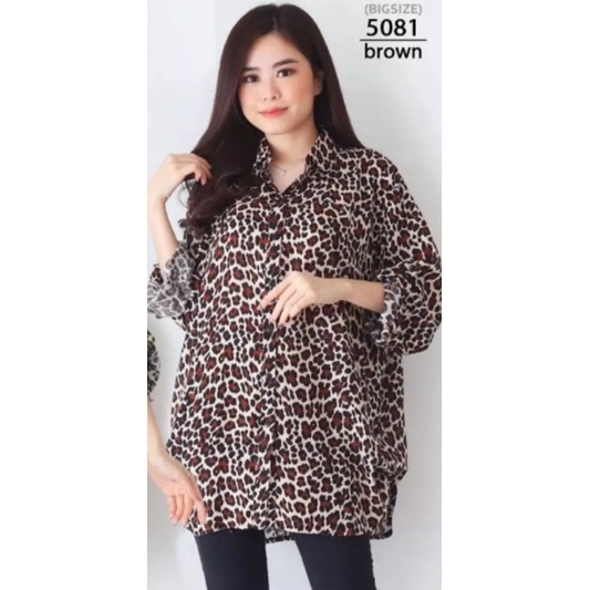 KEMEJA WANITA JUMBO MOTIF LEOPARD SIZE M XL XXL 3XL 4XL. Kemeja Murah Kemeja Kasual Kemeja BIgsize Oversize Kemeja Kerja Kemeja Keren Kemeja Panjang Kemeja Formal Atasan Wanita Termurah Terbaru Dan Kekinian Bahan Adem Bisa COD Dalam Negeri.