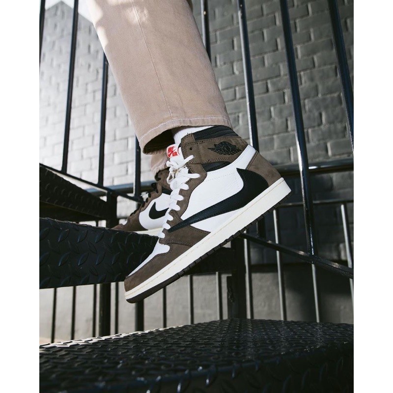 NIKE AIR JORDAN 1 HIGH x TRAVIS SCOTT "CactusJack”