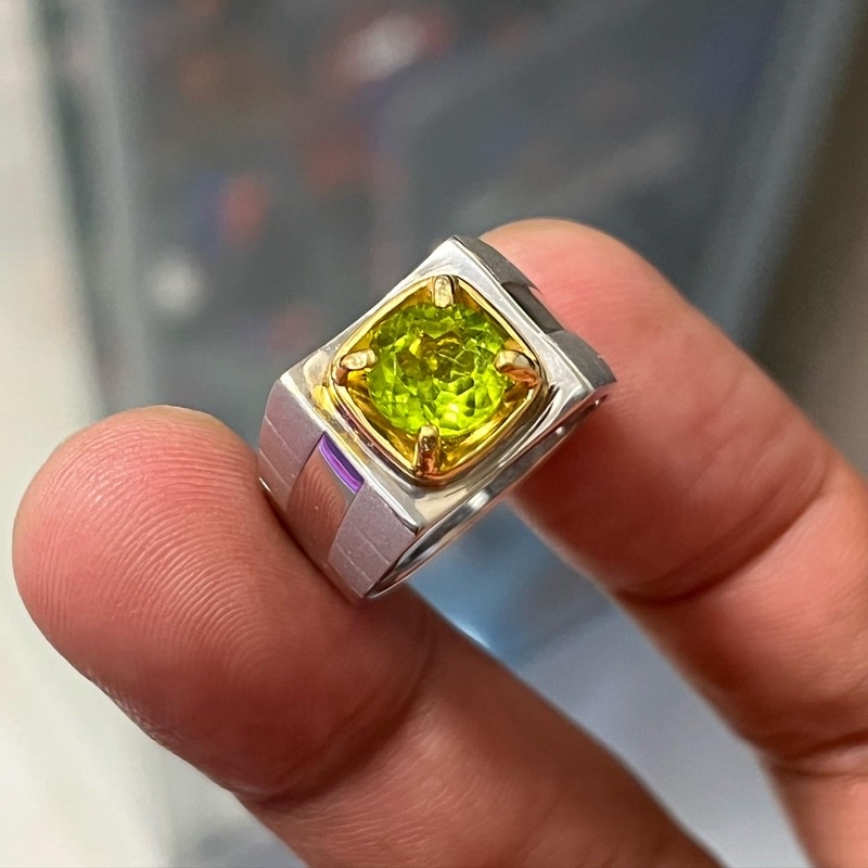 cincin perak batu peridot