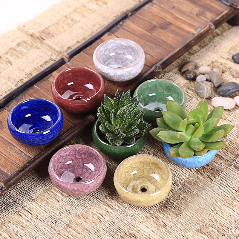 Pot Bunga Tanaman Mini dengan Bahan Keramik dan Bentuk Pot Bunga Tanaman Mini dengan Bahan Keramik dan Bentuk