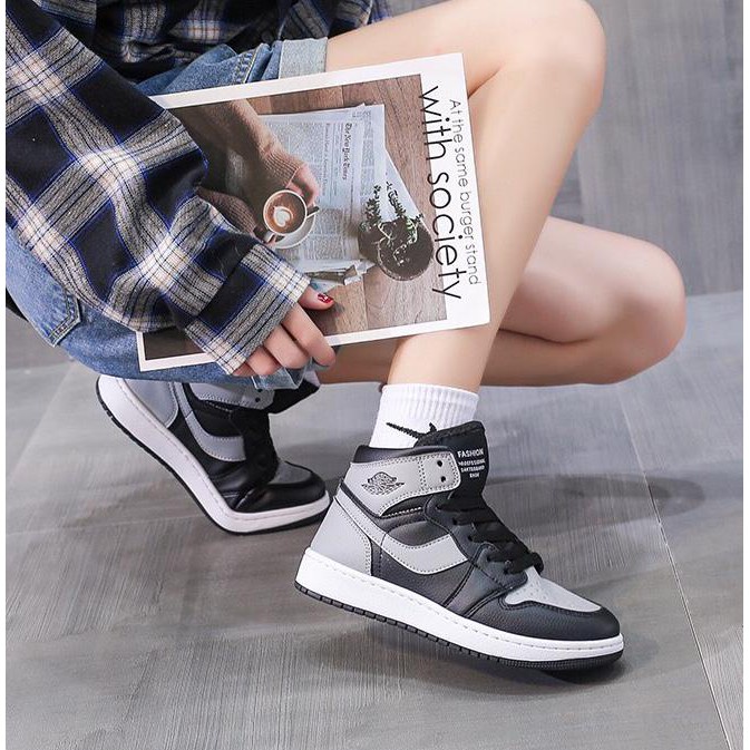 RK Collection - Sepatu Sneakers Wanita Semi Boots New Sport JD02-5