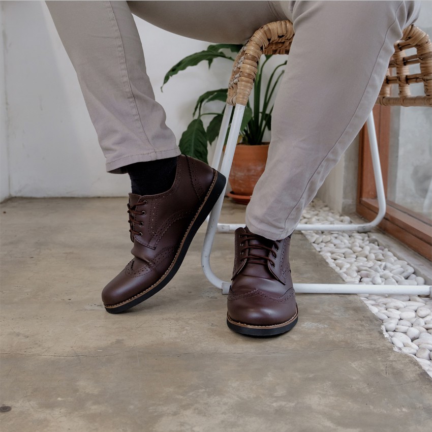 ALPHA BROWN |ManNeedMe x Lvnatica| Sepatu Vintage Pria | Pantofel Pria