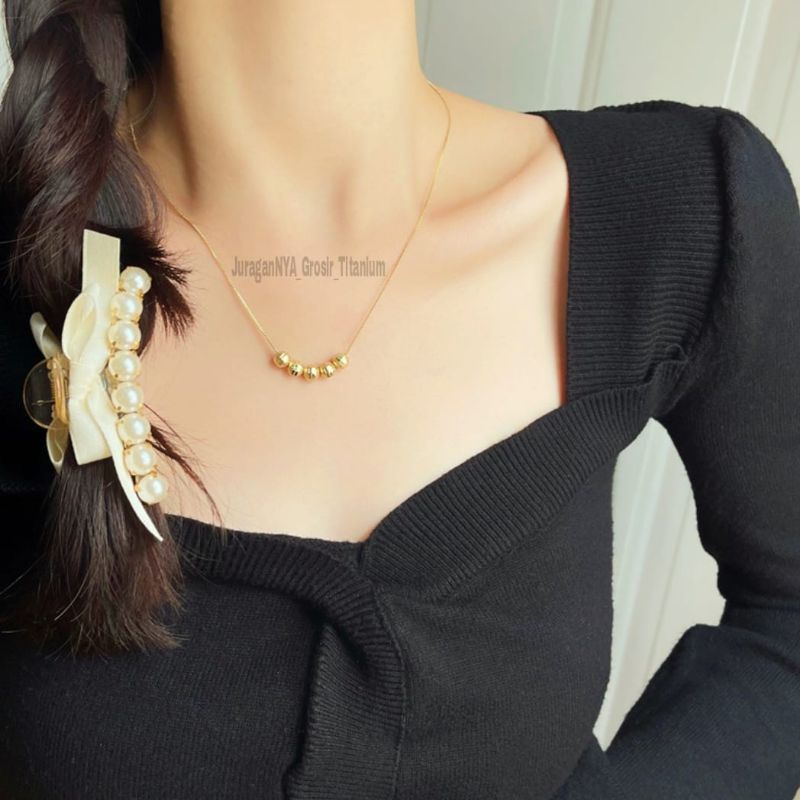 KALUNG TITANIUM BOLA 5 PASIR PERHIASAN EMAS ANTI KARAT DAN ANTI LUNTUR