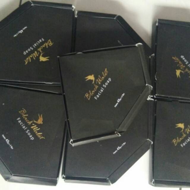 

Black walet