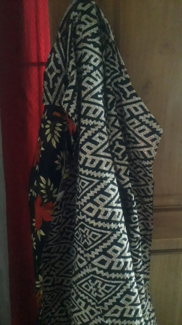 Indrawati Bolero Bolak Balik Rompi Batik Wanita