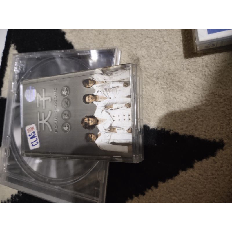 kaset pita four seasons ( mandarin )
