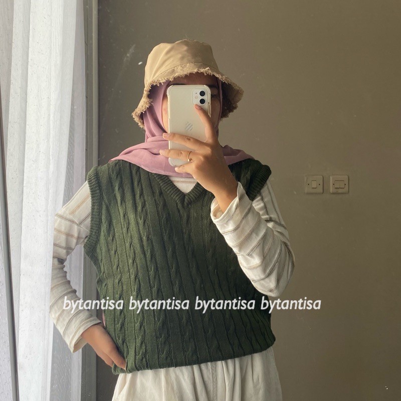 Vest Rajut Delmi | Rompi Rajut V Neck-Army Vest