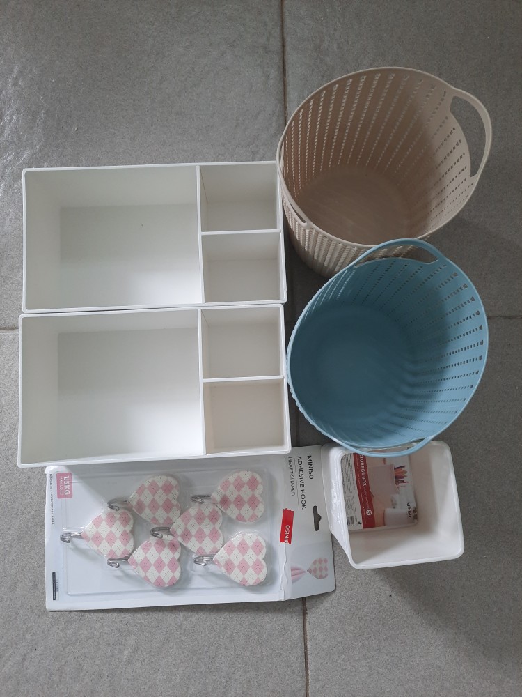 Miniso Original | Relief Patterns Divided Organizer