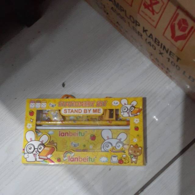 

Tempat pensil anak