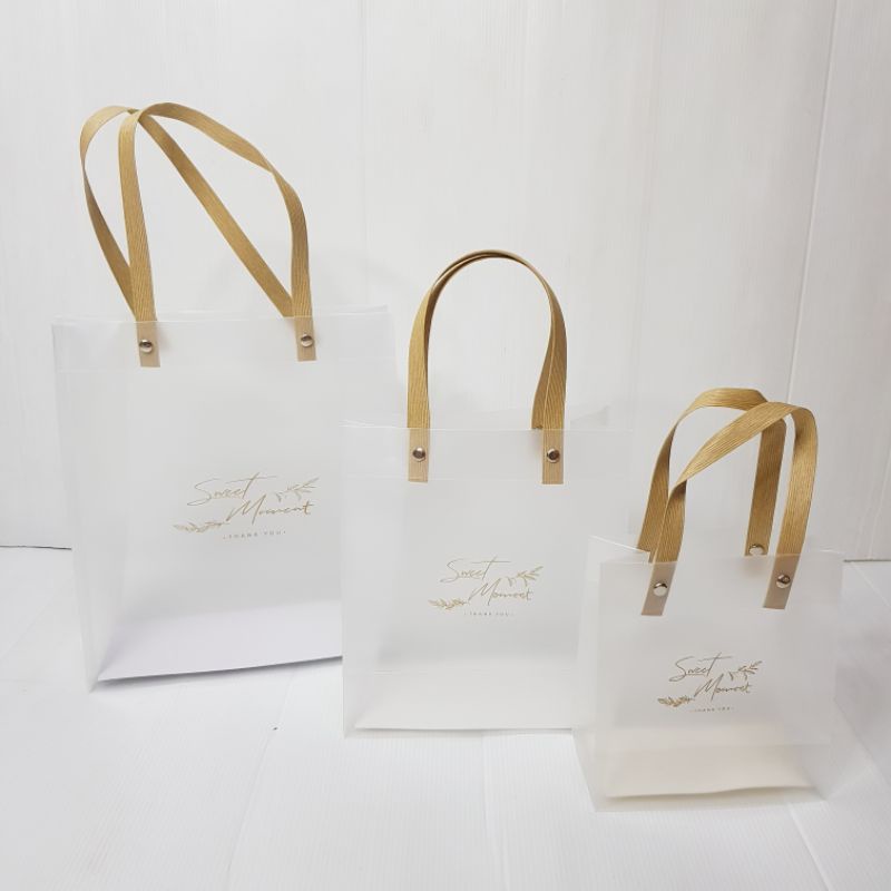 Paperbag Gift Transparant/Kantong Bingkisan