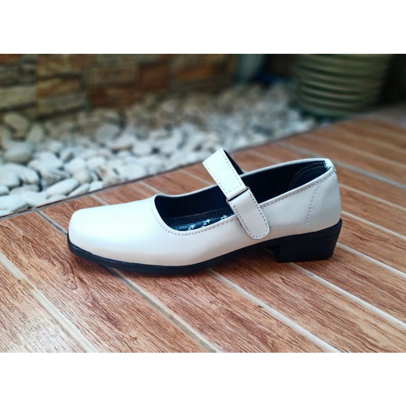 PB3P Sepatu Pantofel Wanita Putih Polos  Formal Kerja Bidan Perawat Hak 3 cm