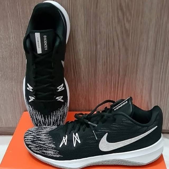 Sepatu Basket Nike