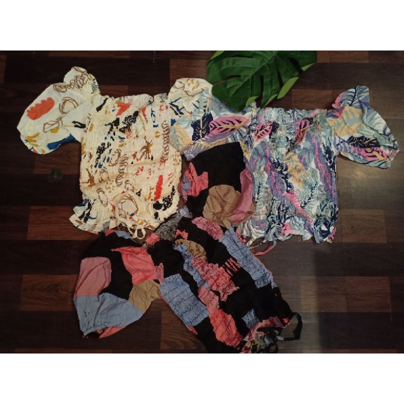 CROP TOP SABRINA KERUT TALI PERUT
