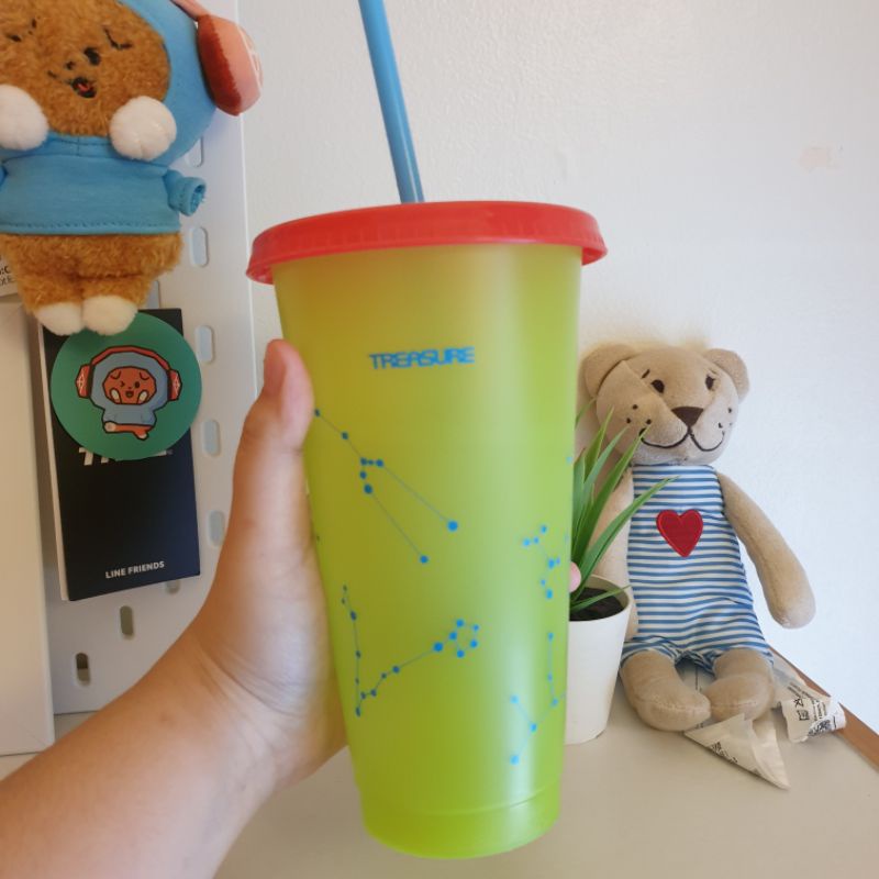 Treasure reusable tumblr changing color yellow