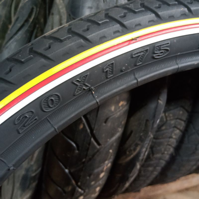 Ban Luar Sepeda Uk 20x1.75 Swallow