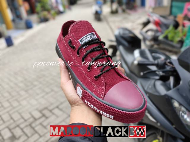 Converse Chuck Taylor New Release Undefeated Low Pendek Maroon Bw Poxing Hitam Black