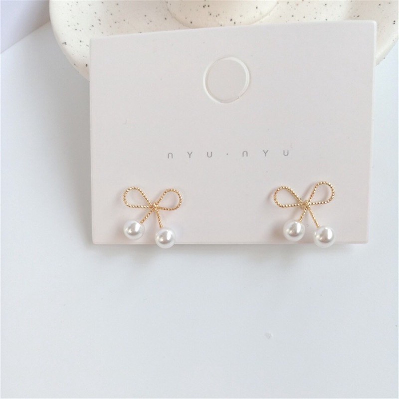 Anting Wanita Bentuk Ribbon Mutiara