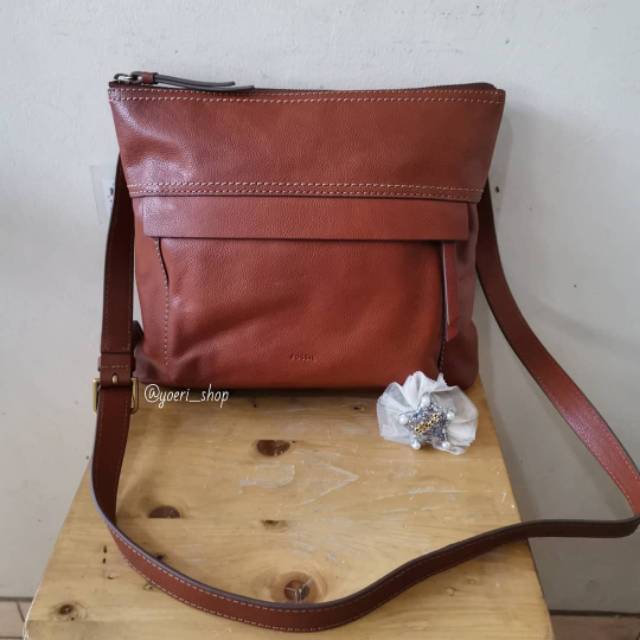 Tas Selempang Wanita Fossil Aida Crossbody Brown