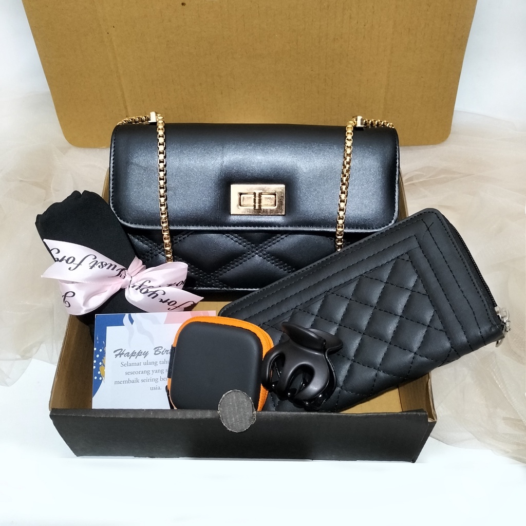 Kado ulang tahun cewek hampers cewe gift set ultah sahabat paket kado ulang tahun paket hadiah teman-Halwa