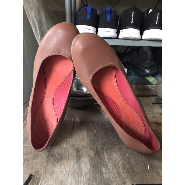 preloved wedges crocs original