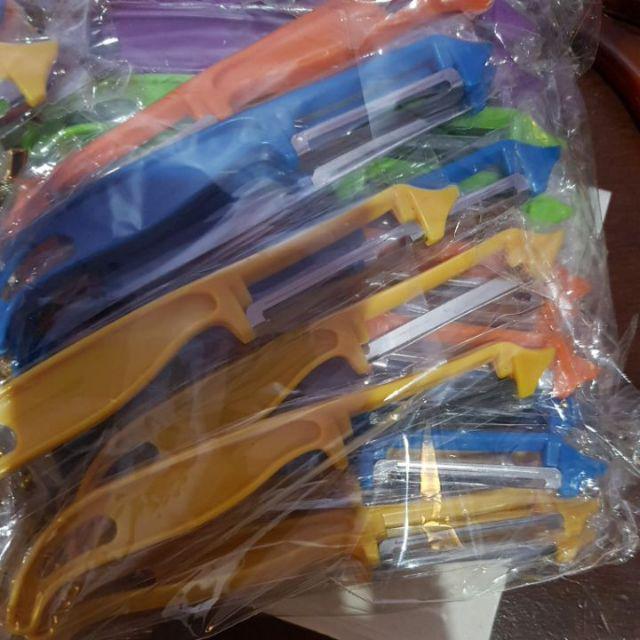 (isi 100pc) Souvenir Pernikahan Pengupas Buah Dan Sayur Pelangi Kemasan Platik (isi 100pc)