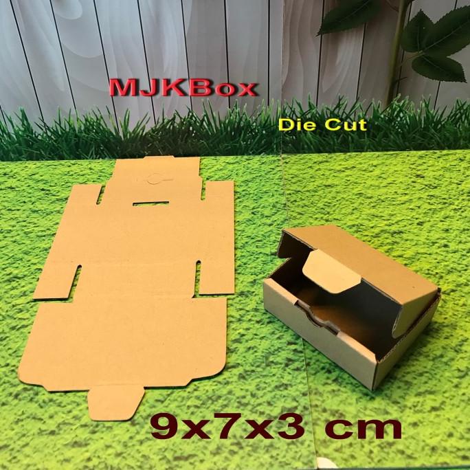 

kardus karton Uk. 9x7x3 cm........Die Cut/Pizza