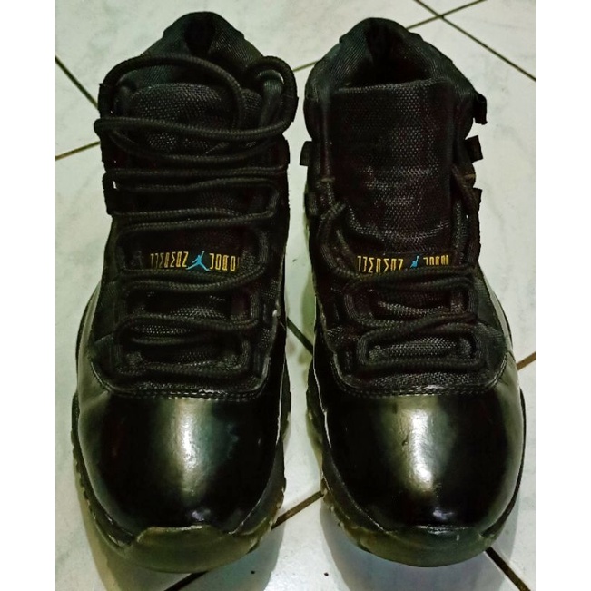 Preloved Second Thrift Sepatu Nike Jordan Retro 11 (XI) Black Gamma Blue Maize 2017 Authentic 42