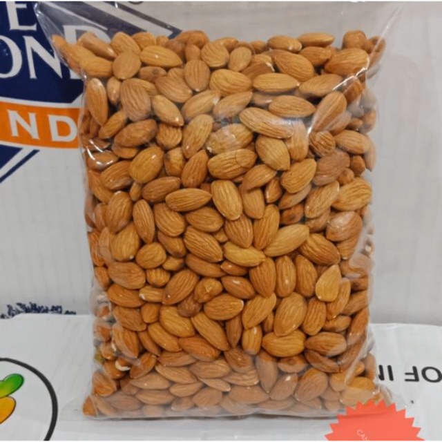 

Kacang Almond Mentah 1kg