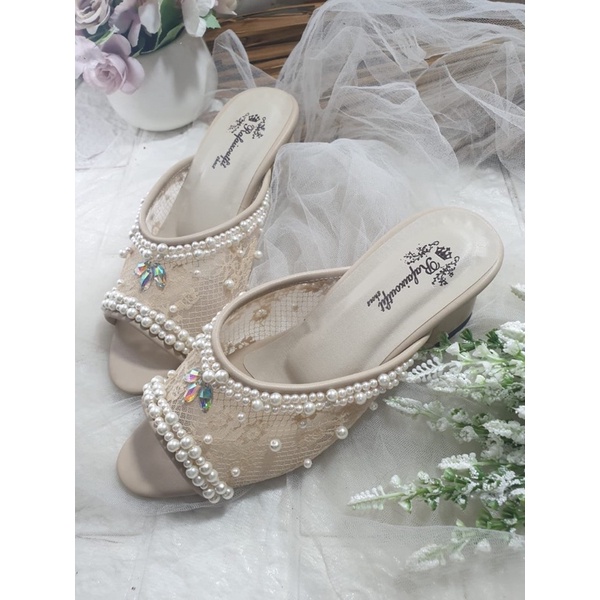 sepatu arsy warna cream tinggi 5cm tahu