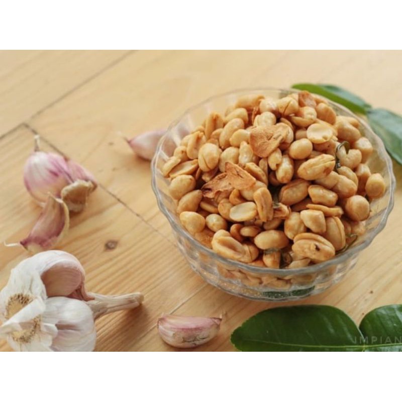 

Kacang Bawang Gurih Enak Renyah Cemilan Snack