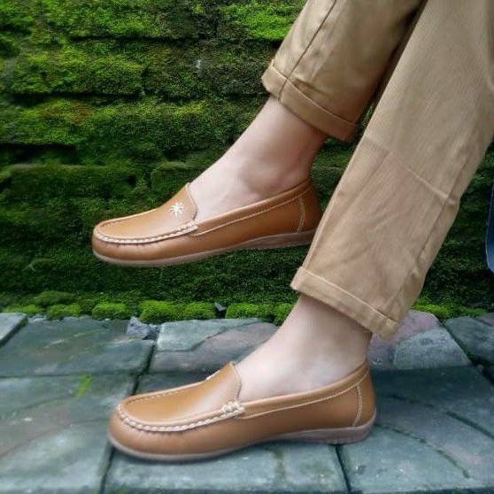 Sepatu Loafers Simple dan Casual (Clara 01)