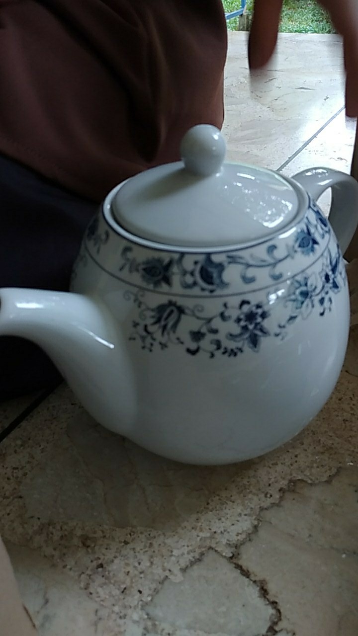 Teko Keramik Motif Ming Blue Oriental Gagang Bulat 1.2l